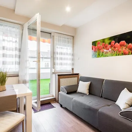 Bpr Garay With Rooftop Terrace & A/c * Budapest