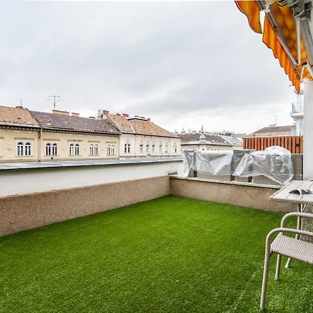 Bpr Garay With Rooftop Terrace & A/c Boedapest