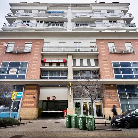 Bpr Garay With Rooftop Terrace & A/c Budapešť