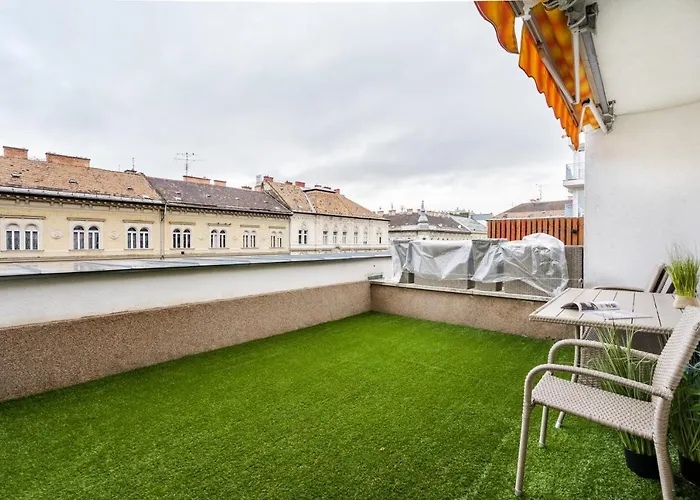 Bpr Garay With Rooftop Terrace & A/c Budapest