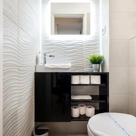 Bpr Garay With Rooftop Terrace & A/c Apartment *